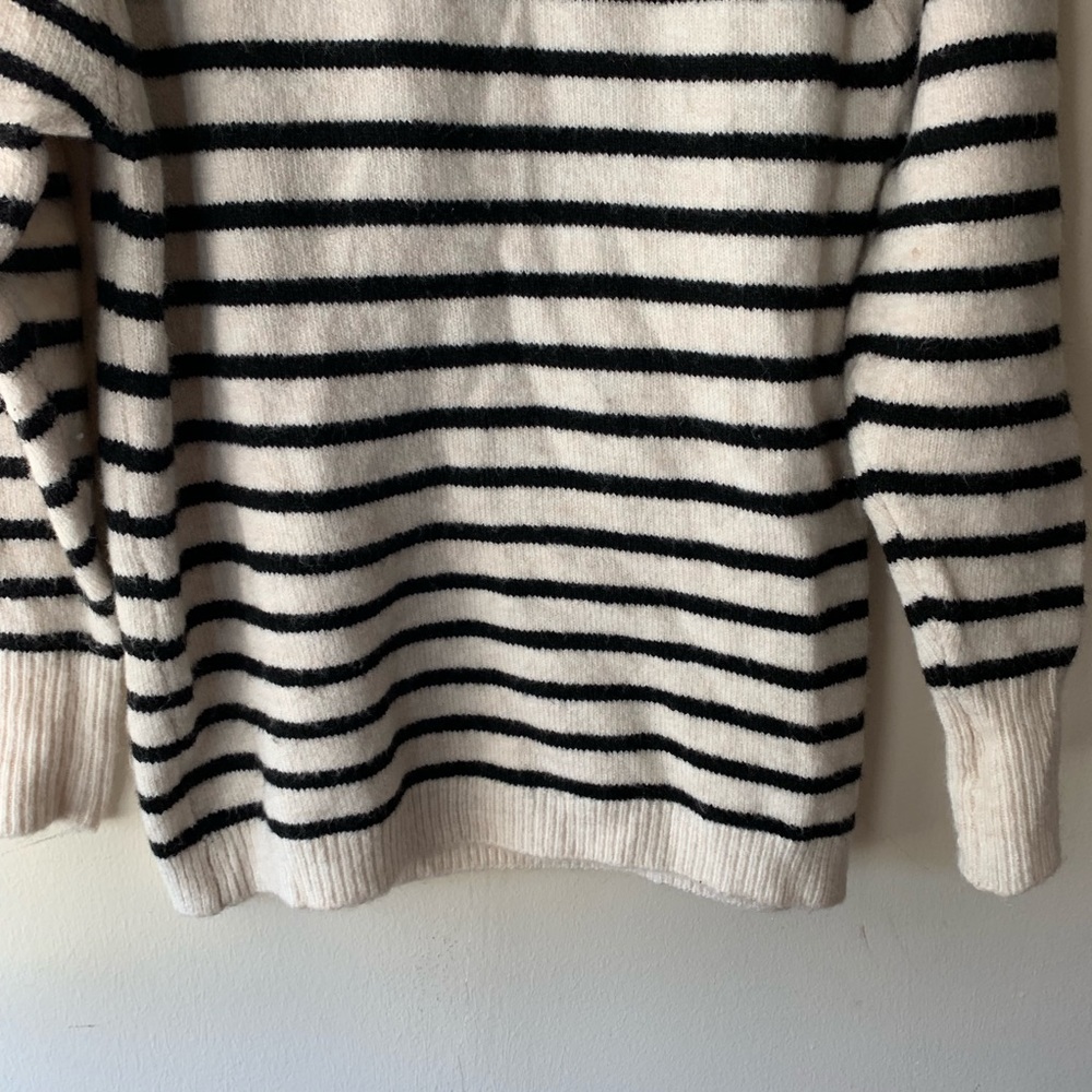 NEW Philosophy Oversized Striped Pullover Sweater - Picture 3 of 8